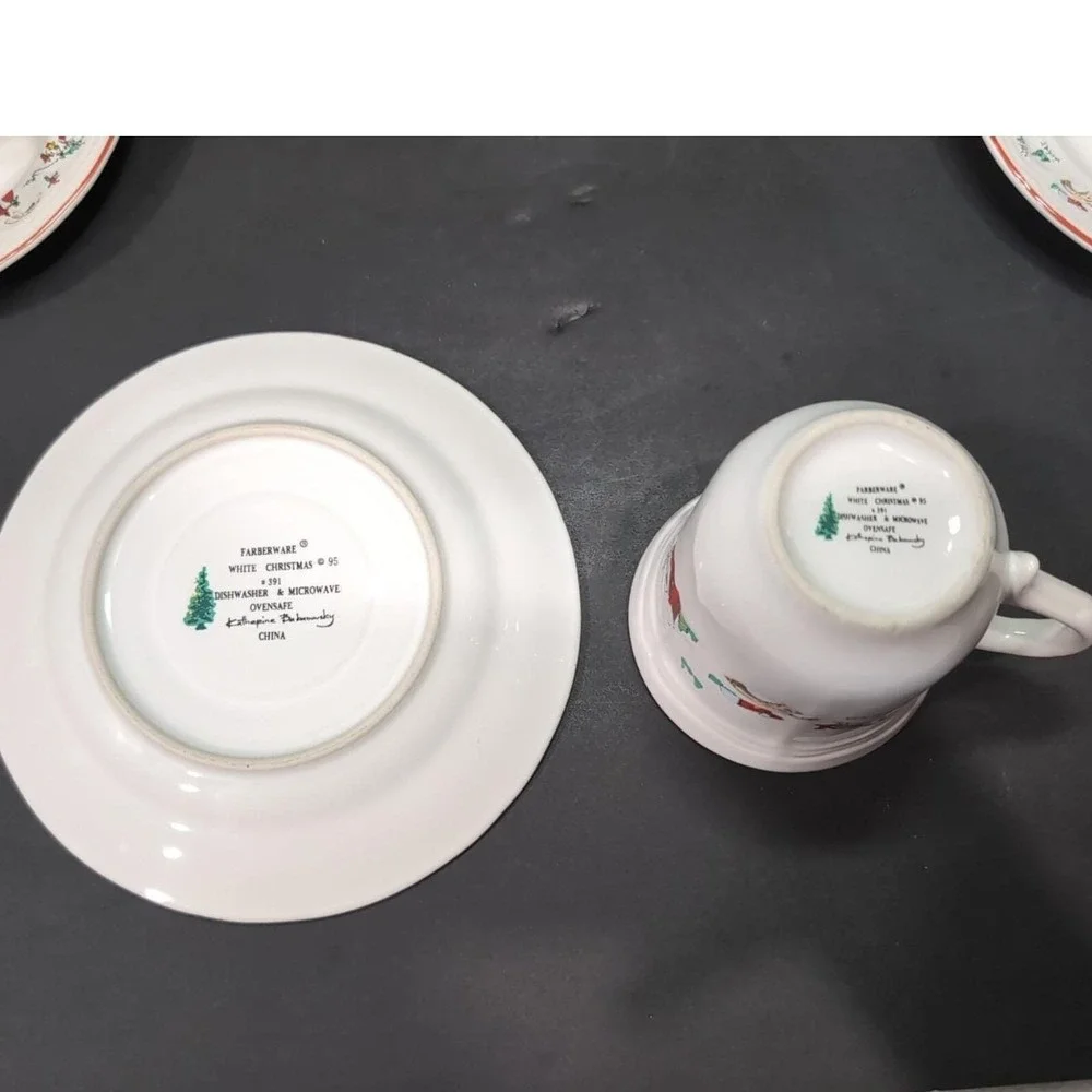 Farberware Babanovsky White Christmas Tea Cup & Saucers, 8 Piece‎ Vintage Set